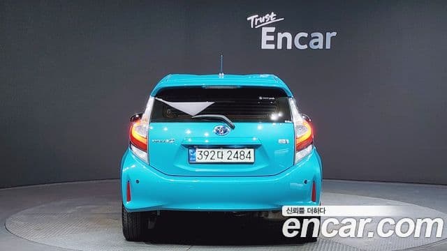 Toyota 프리우스 C, 2018 4