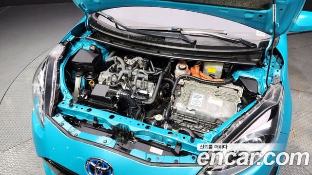 Toyota 프리우스 C, 2018 6