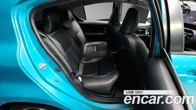 Toyota 프리우스 C, 2018 12