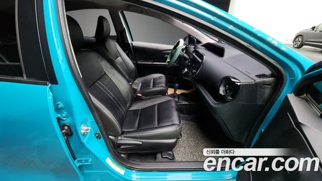 Toyota 프리우스 C, 2018 13