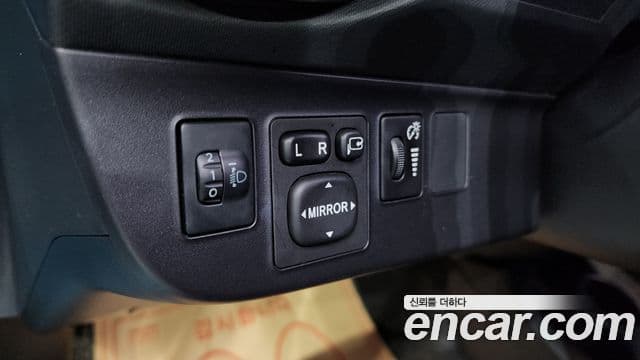 Toyota 프리우스 C, 2018 15