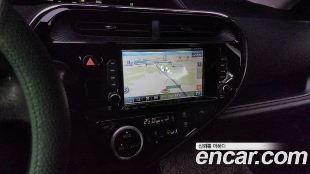 Toyota 프리우스 C, 2018 18