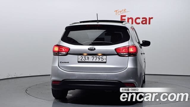 Kia All New Carens Luxury, 2014 4