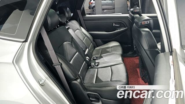 Kia All New Carens Luxury, 2014 12