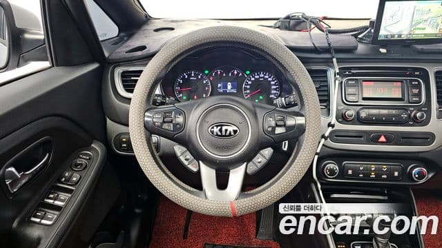 Kia All New Carens Luxury, 2014 13