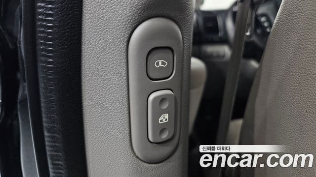 Kia Carnival R топовая версия, 2012 18