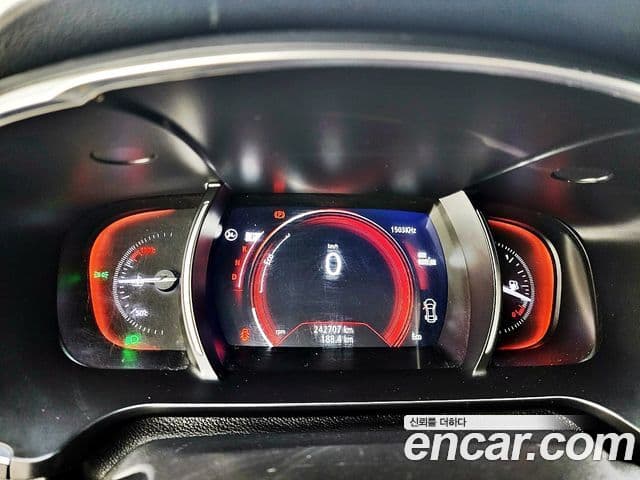 Renault Korea(Samsung) SM6 2.0 LPe LE (для людей с инвалидностью), 2016 13