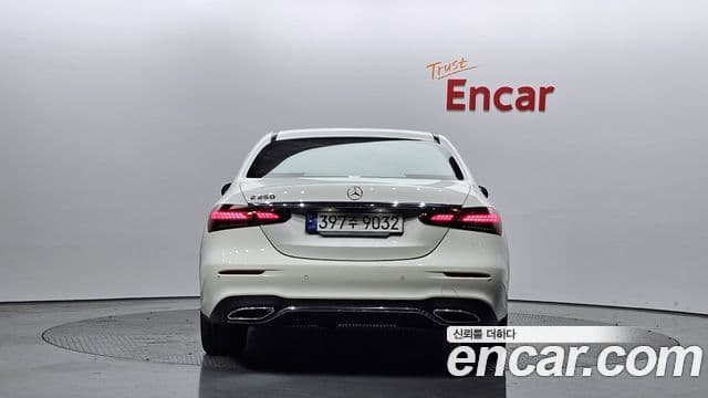 Mercedes-Benz E-класс W213 AMG Line, 2023 4