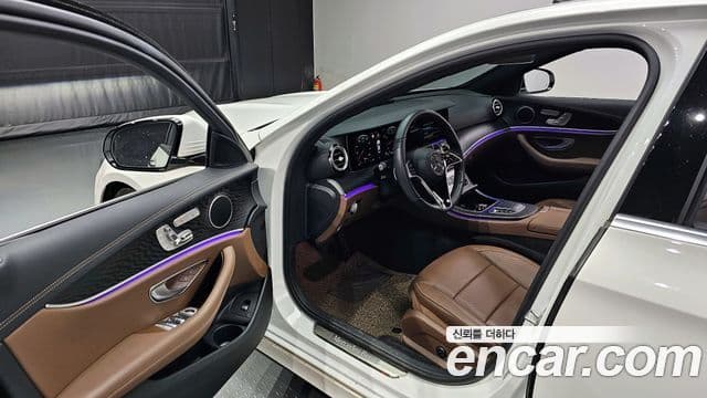 Mercedes-Benz E-класс W213 AMG Line, 2023 11