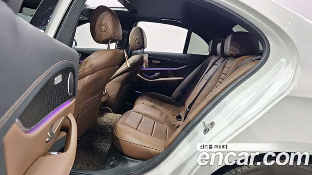 Mercedes-Benz E-класс W213 AMG Line, 2023 12