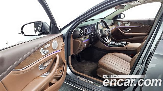 Mercedes-Benz E-класс W213 Exclusive, 2020 11