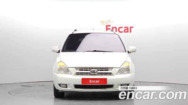 Kia Grand Carnival GLX, 2010 3