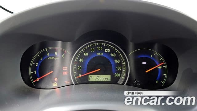 Kia Grand Carnival GLX, 2010 8