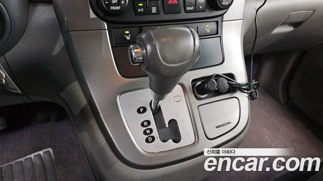 Kia Grand Carnival GLX, 2010 9