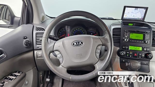 Kia Grand Carnival GLX, 2010 11