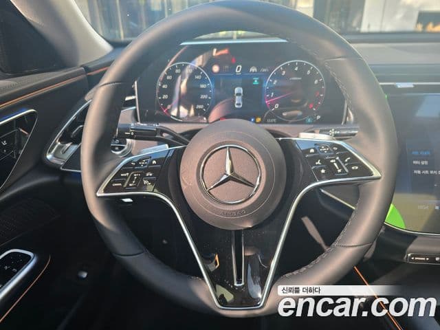 Mercedes-Benz E-класс W214 Avantgarde, 2025 11