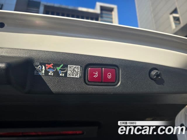 Mercedes-Benz E-класс W214 Avantgarde, 2025 18