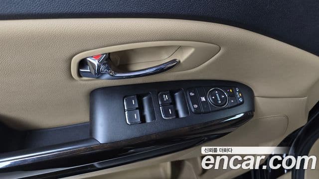 Kia The / новый New Carnival VIP, 2020 16