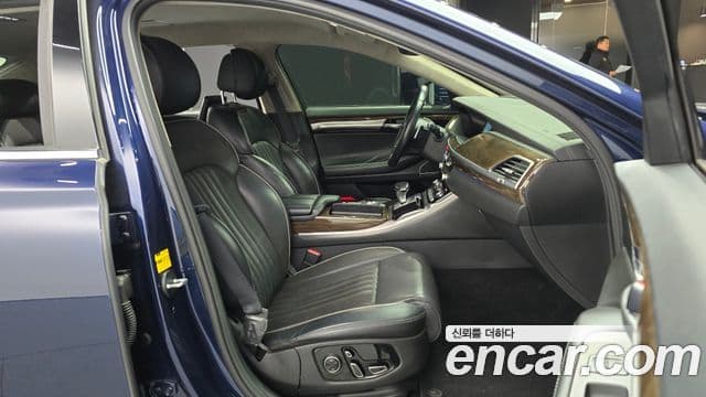 Genesis EQ900 Prestige, 2016 10