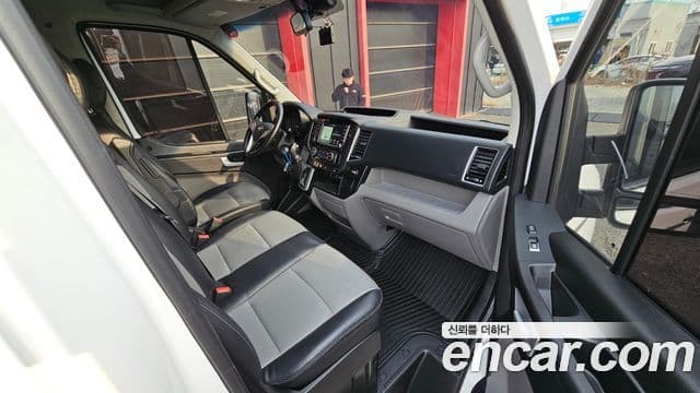 Hyundai 쏠라티 лимузин, 2018 7