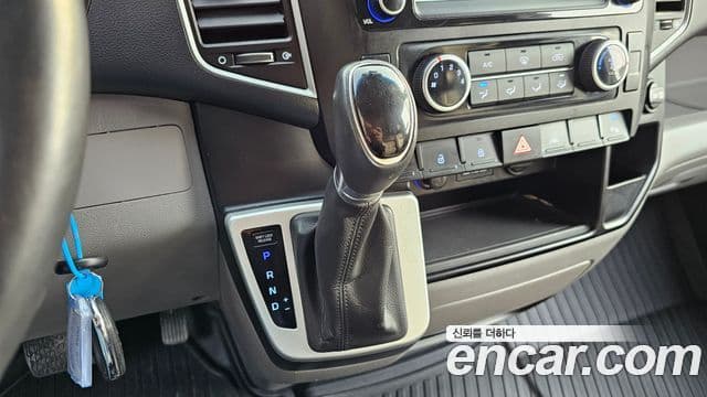 Hyundai 쏠라티 лимузин, 2018 9