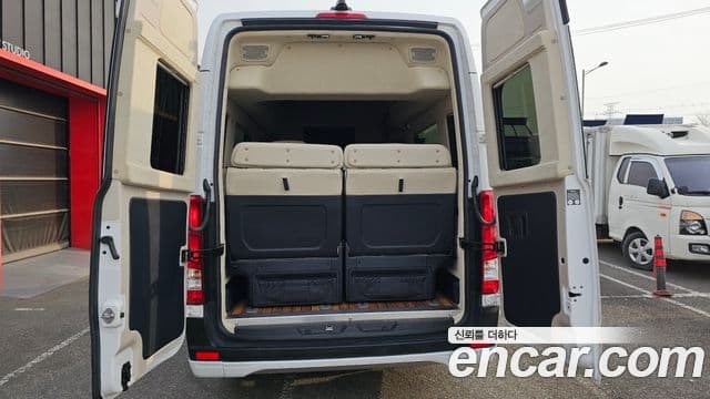 Hyundai 쏠라티 лимузин, 2018 20