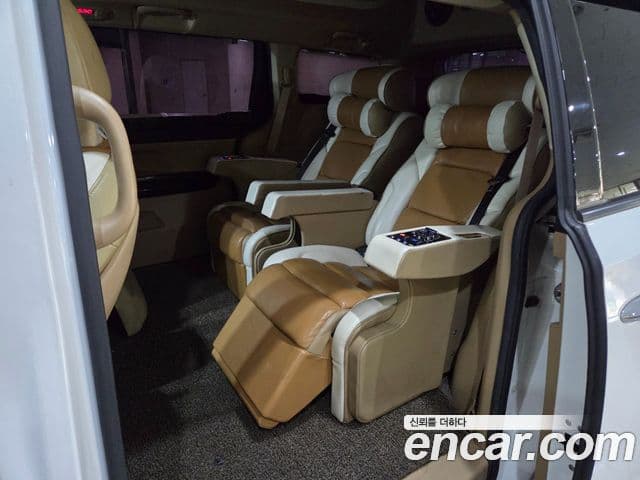 Kia All New Carnival бензин 9인승 High Limousine(компания по спецнадстройкам), 2016 7