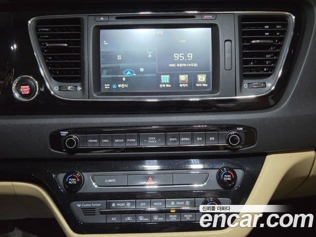 Kia All New Carnival бензин 9인승 High Limousine(компания по спецнадстройкам), 2016 12