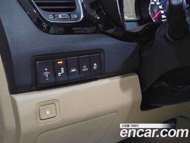Kia All New Carnival бензин 9인승 High Limousine(компания по спецнадстройкам), 2016 15