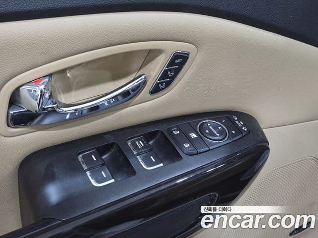 Kia All New Carnival бензин 9인승 High Limousine(компания по спецнадстройкам), 2016 16