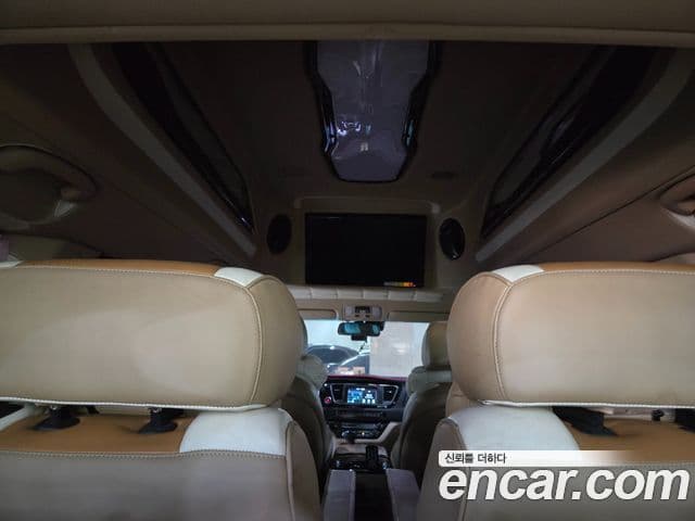 Kia All New Carnival бензин 9인승 High Limousine(компания по спецнадстройкам), 2016 18