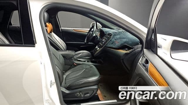 Lincoln MKC, 2017 14