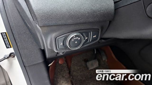 Lincoln MKC, 2017 17