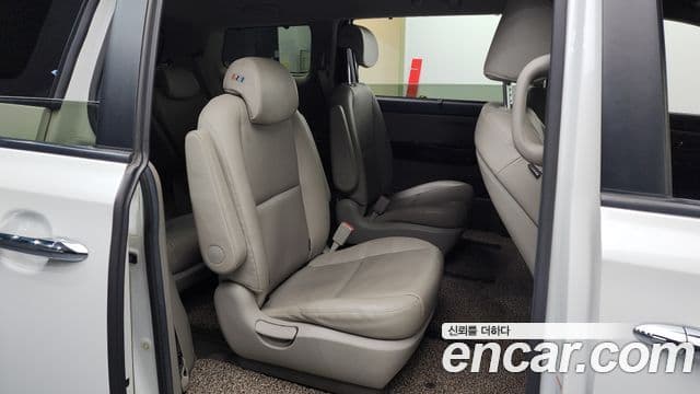 Kia All New Carnival Prestige, 2016 11