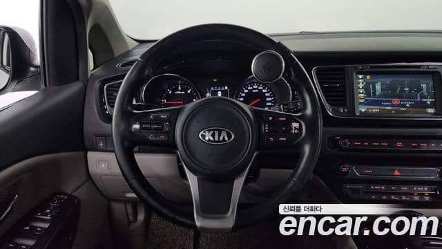 Kia All New Carnival Prestige, 2016 13
