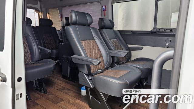 Hyundai 쏠라티 Tour, 2017 12