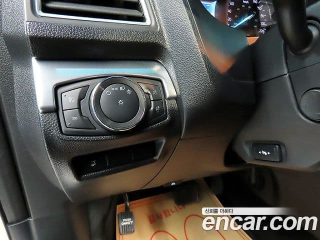 Ford Explorer 5세대, 2017 15