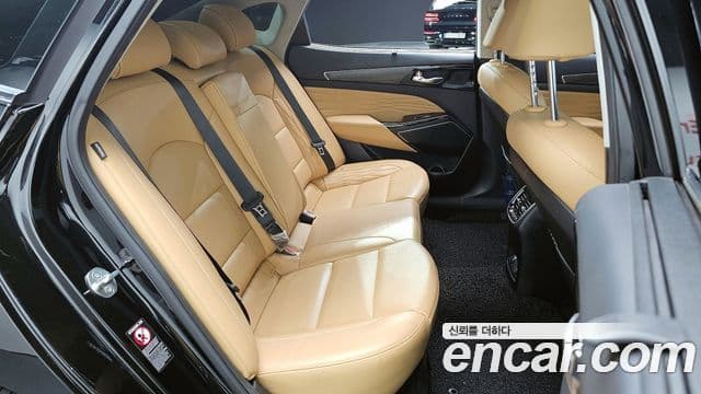 Kia K7 Premier гибрид Signature, 2020 12