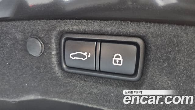 Kia K7 Premier гибрид Signature, 2020 20