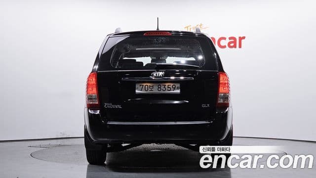 Kia Carnival R Premium, 2013 4
