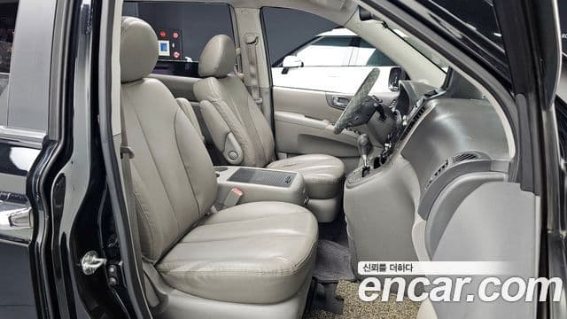 Kia Carnival R Premium, 2013 10