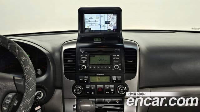 Kia Carnival R Premium, 2013 15