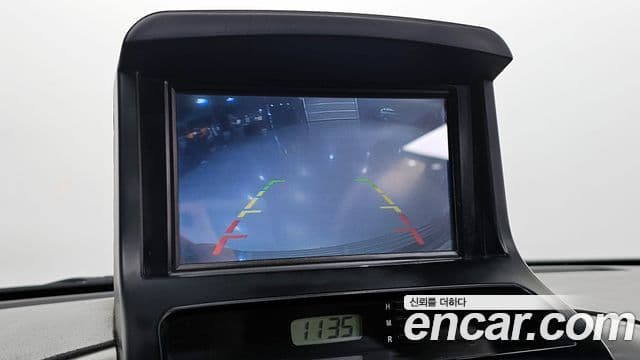 Kia Carnival R Premium, 2013 16