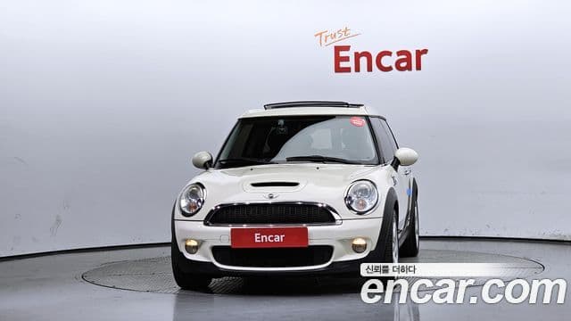 Mini Cooper S 클럽맨 1세대, 2010 3