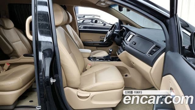 Kia The / новый New Carnival Luxury, 2019 11