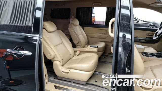 Kia The / новый New Carnival Luxury, 2019 12