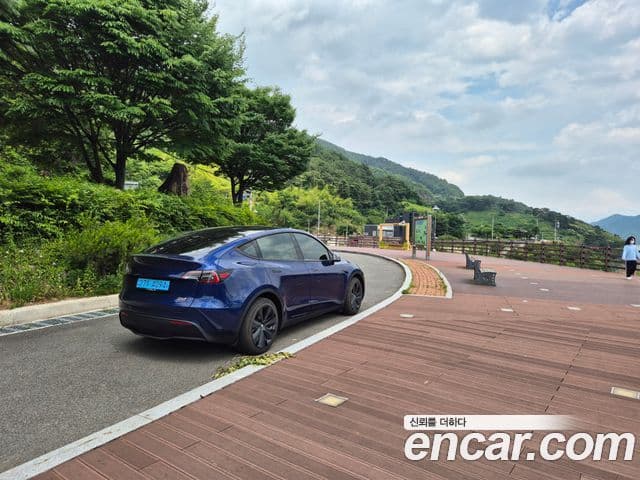 Tesla модель Y, 2023 2