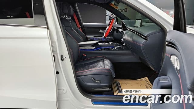 Genesis GV70, 2023 10