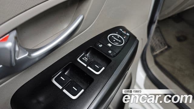 Kia All New Carnival 9인승 High Limousine(компания по спецнадстройкам), 2015 11