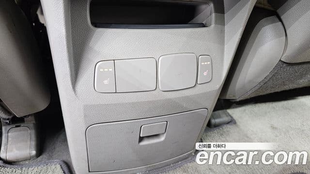 Kia All New Carnival 9인승 High Limousine(компания по спецнадстройкам), 2015 19